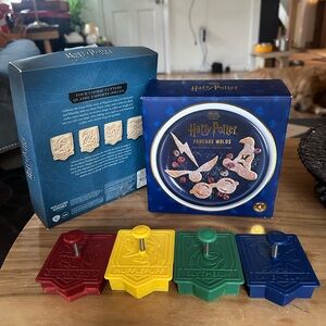 Williams Sonoma Harry Potter House Pancake Molds and cookie cutter stamp set